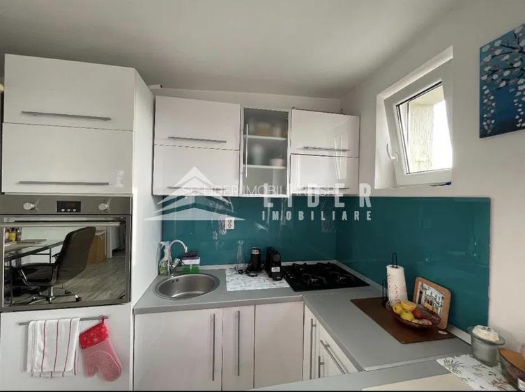 Apartament living cu bucatarie, dormitor de vanzare zona Piata Hermes - 2