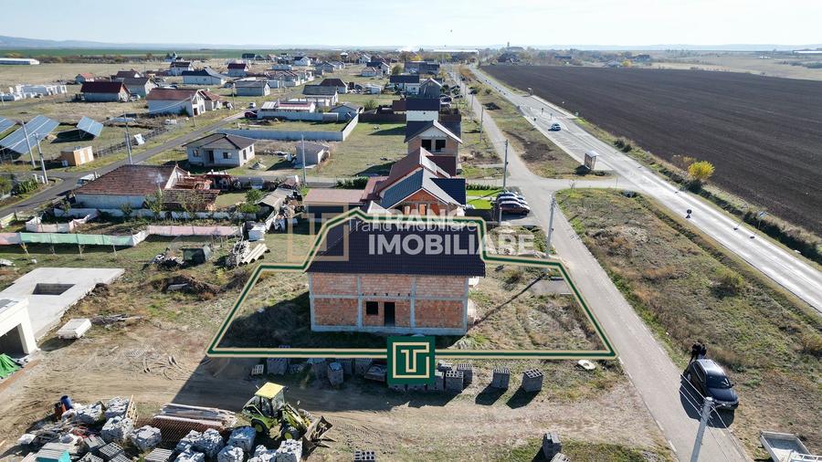 Casă la roșu cu 5 camere în Aluniș, județul Arad – ideală pentru o familie! - 4