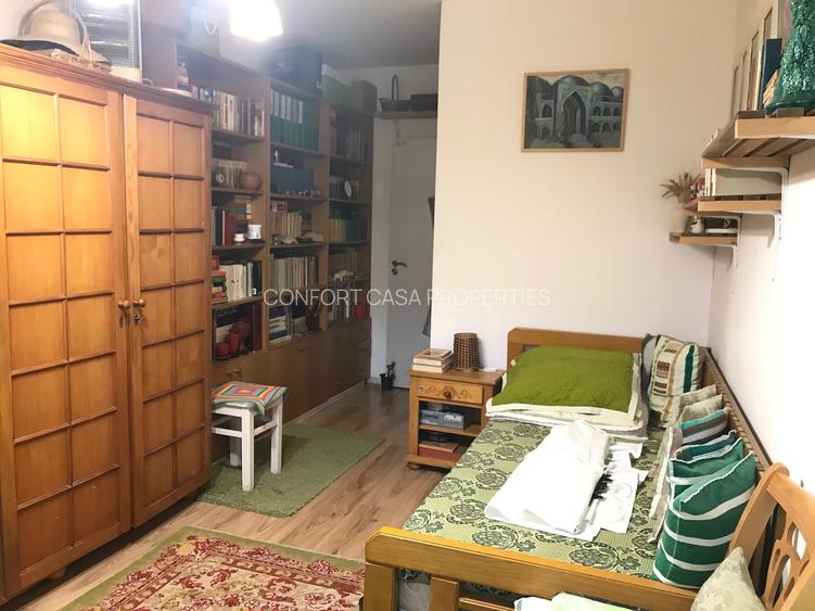 Titan - Hala Laminor - metrou - Apartament 2 camere in vila - curte 37 mp - 2013 - 2