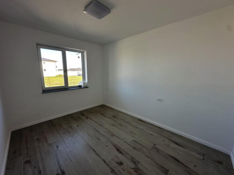 Casa nouă premium - la intrare în Sântandrei, garaj
