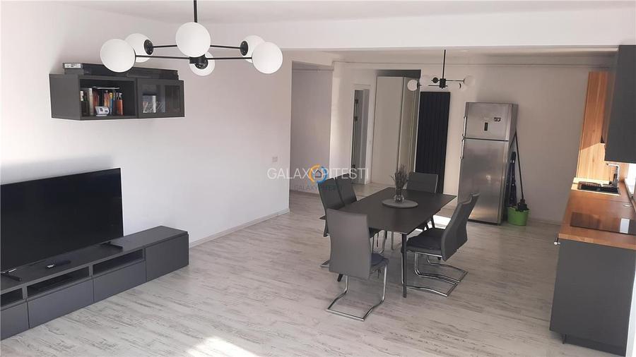 Apartament trei camere, rezidential, parter, curte proprie - 2
