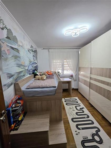 Apartament cu 3 camere - complet mobilat si utilat - 9