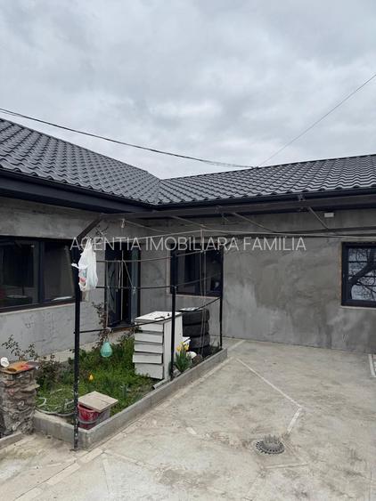 114.000 Euro- casa 3 dormitoare, 2 grupuri sanitare, zona Arcasilor - 8