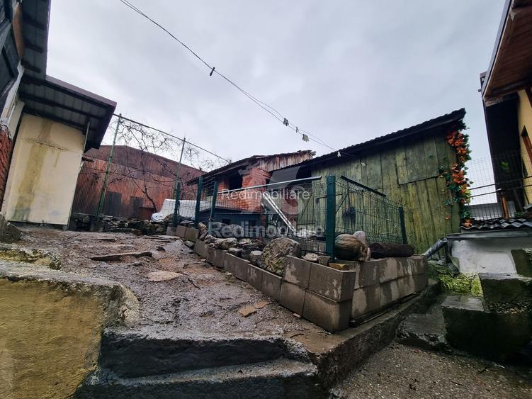 Casă funcțională, curte proprie, finisaje moderne - 12