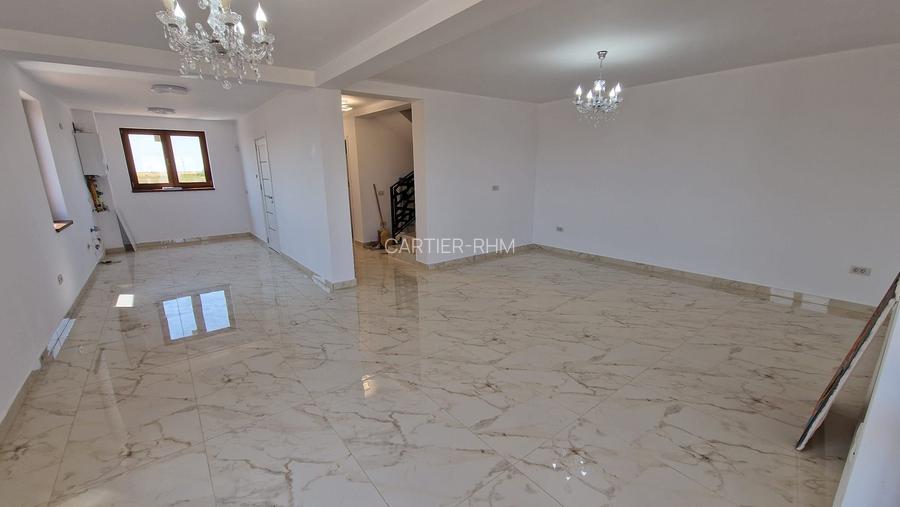 De vanzare 1/2 Duplex Sacalaz - 2