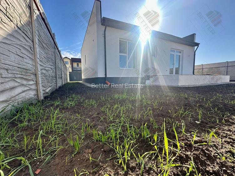 Casa Individuala  Parter - 3 Camere - 2 Bai - 4