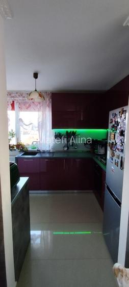 Vând apartament cu 3 camere  - 8