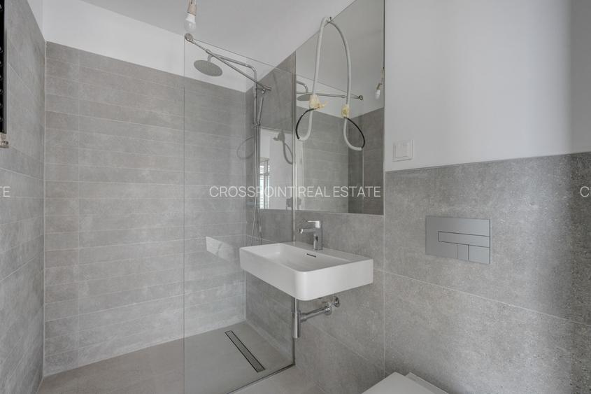 Up-Site / Vedere liberă / Complex cu piscină și spa - 10