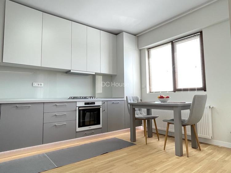 Apartament spatios 3 camere ~ Etaj 1/3 ~ Loc parcare ~ Terasa 17 mp - 8