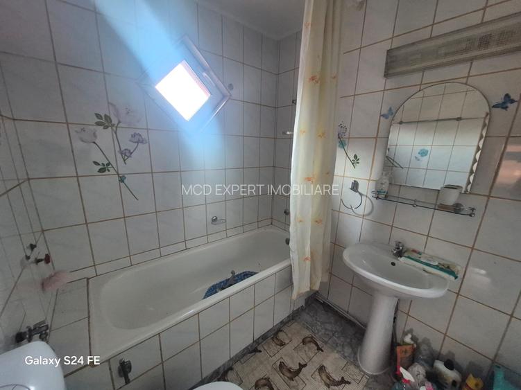 Casă cu anexă și teren generos de 1.600 mp – de vânzare în Dobreni - 10