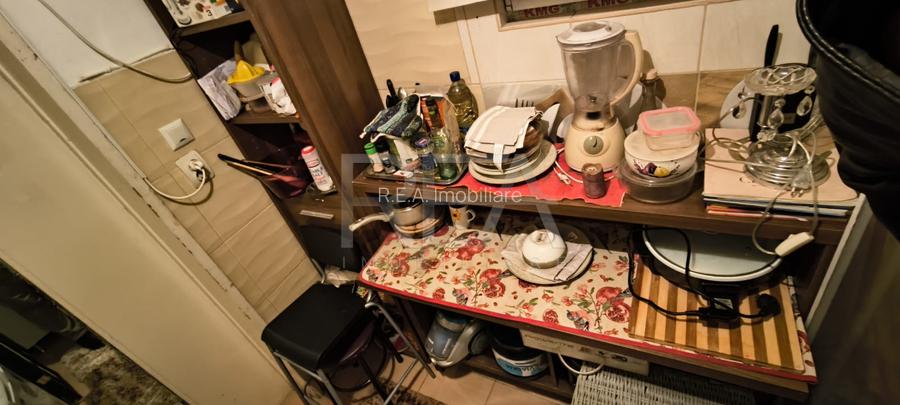 Garsoniera, Universitate - 10