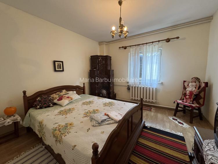 Vila P+M si ANEXA cu GARAJ, T = 1150 mp, D=28 m, Slatioara, zona centrala - 14