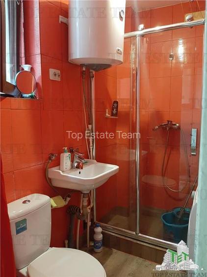 Garsoniera cocheta de inchiriat Universitate , intrare separata  din curte - 12