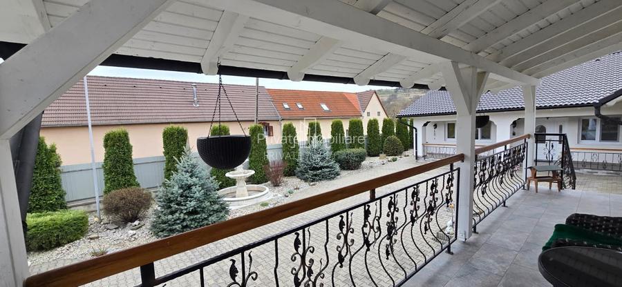 Casa ultramoderna de vanzare in Hetiur - 6