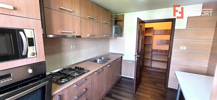 Apartament cu 3 camere de inchiriat in Arad, zona Aradul Nou