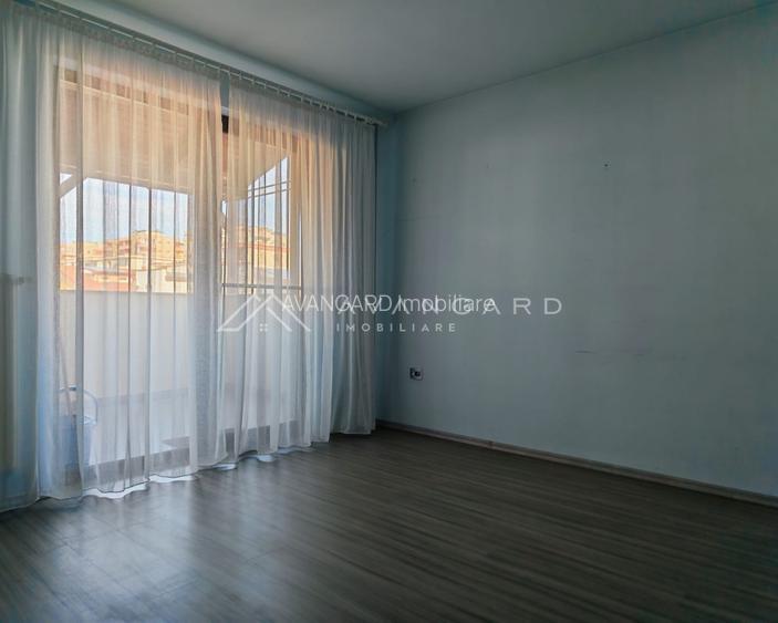 Apartament 4 camere, cartier Între Lacuri, loc de parcare - 13