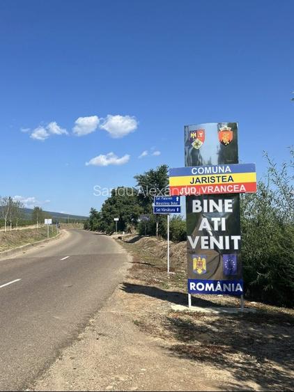 Teren intravilan 3480 mp Jariștea liniște , utilități, ideal casă de vacanta - 3