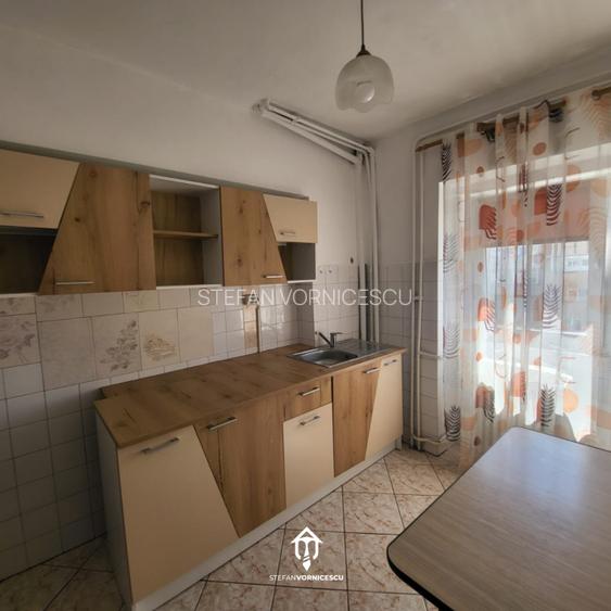 Apartament cu 2 camere decomandat | Str Garii  - 8