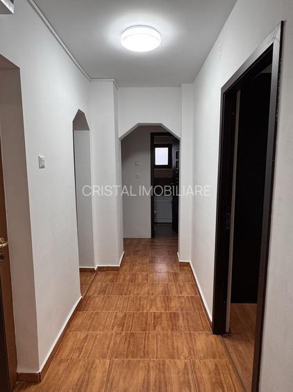 Apartament 3 camere de închiriat Brâncoveanu - Loc de parcare - 7