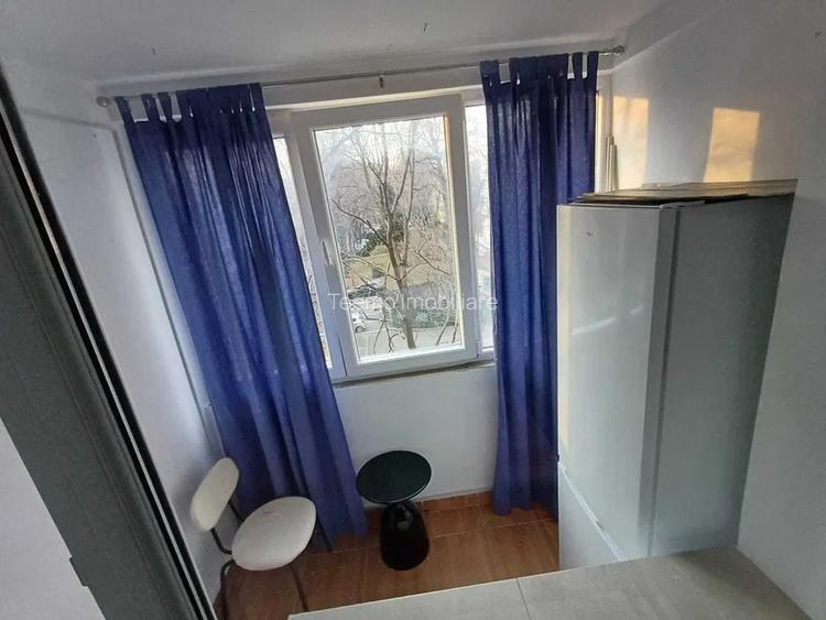 Garsoniera, semidecomandata, 30 mp, balcon, ac, metrou, Aparatorii Patriei - 4