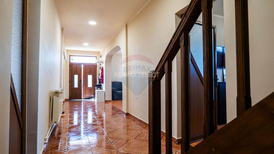 Afumati - vanzare casa si anexe cu teren intravilan, suprafata 700 mp - 10
