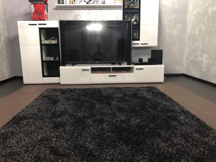 Vila P+1, zona Chercea. - 2