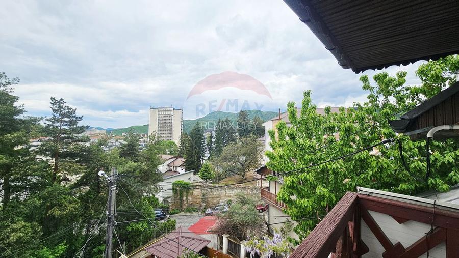 Apartament cu 3 camere de vânzare în zona Central - 27