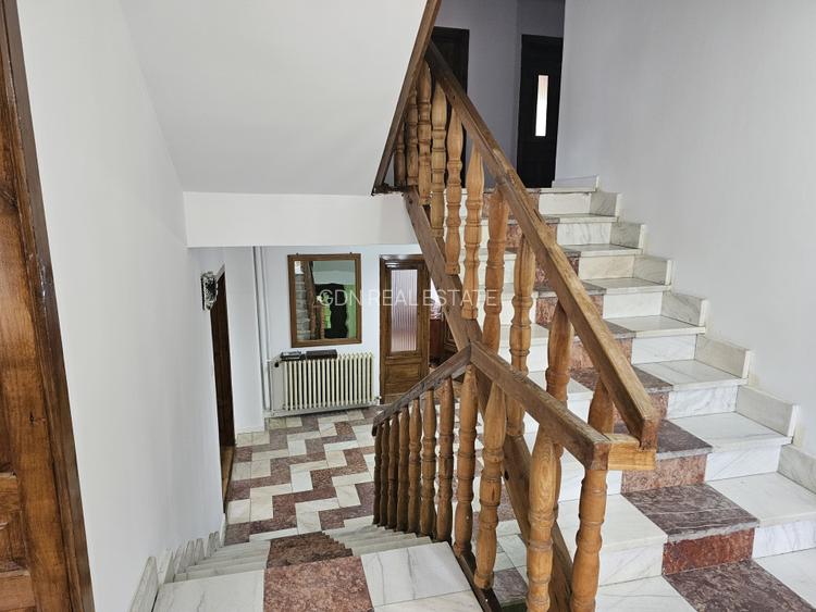 Casa vila cu 10 camere, loc Izbuc, Bihor - 12