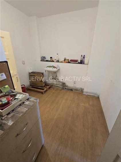 Spatiu comercial , Piata Sud - 4