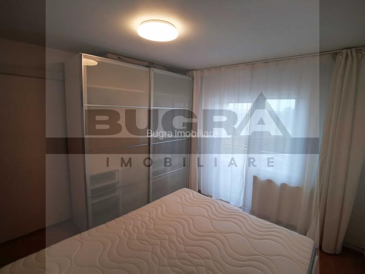 Apartament de 2 camere, decomandat, zona UMF - 2