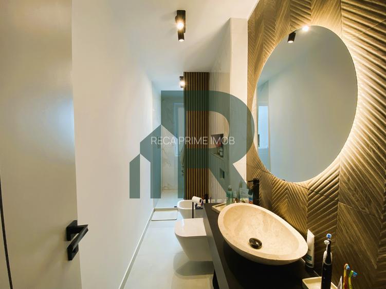 Duplex cu 4 camere 2 bai si curte libera 200 mp in Cisnadie - 8