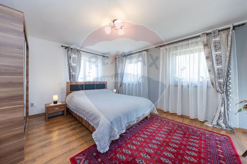 Casă de vânzare P+M - 17