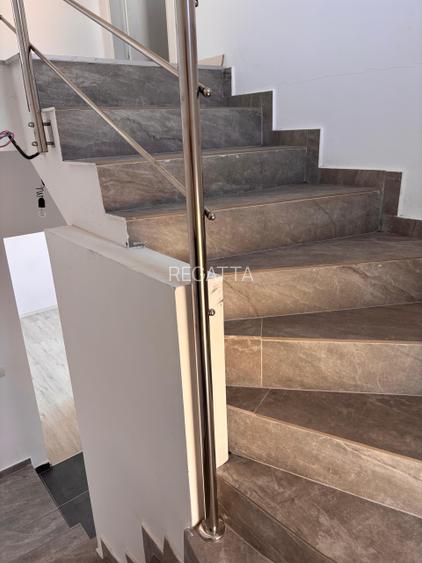 Vila cea mai ieftina tip Duplex * Vedere la Lac * Laguna Albastra * - 12