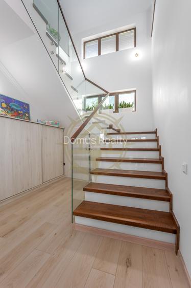 Comision 0 Vila Pasiva | Panouri Fotovoltaice | Vedere Lac Balotesti - 13