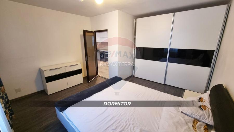 Apartament 3 camere de închiriat bloc nou lift în zona ultra Central - 5