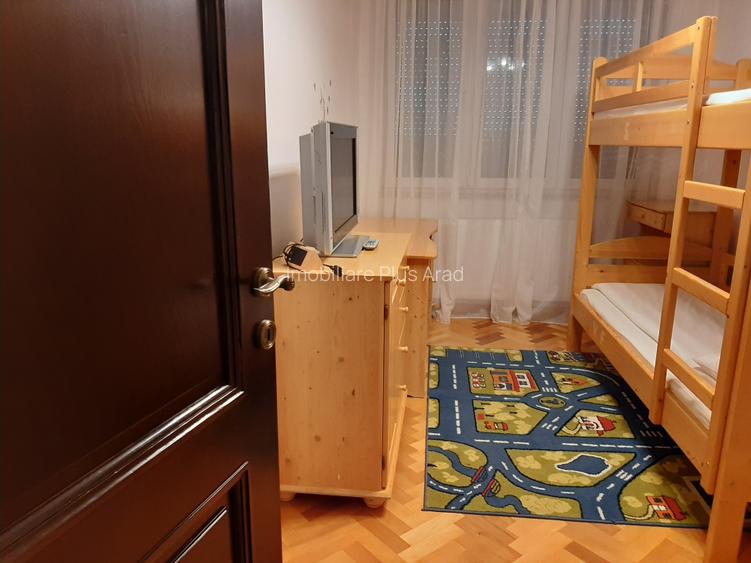 De inchiriat apartament  3  camere zona centrala- langa hotel Central - 8