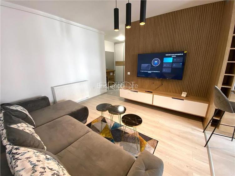 Studio, 48mp, cu Parcare, zona Coresi - 2
