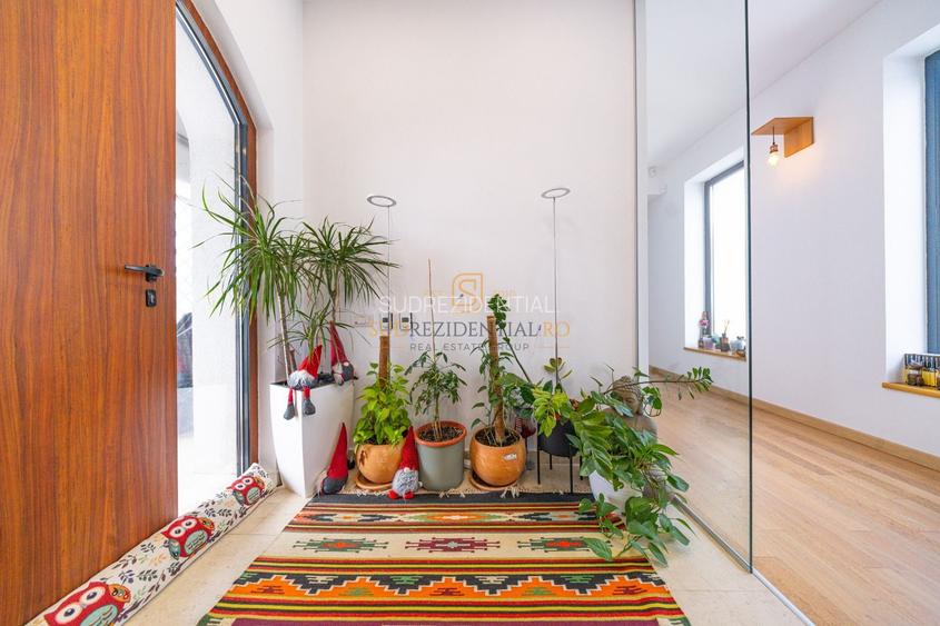 Resedinta spectaculoasa  – Vila exclusivista deschidere directa la lac - 32