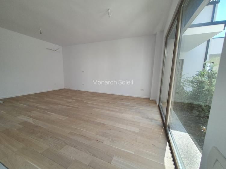 Monarch Soleil - finisaje de lux: parchet,usi, tamplarie lemn natural - 13