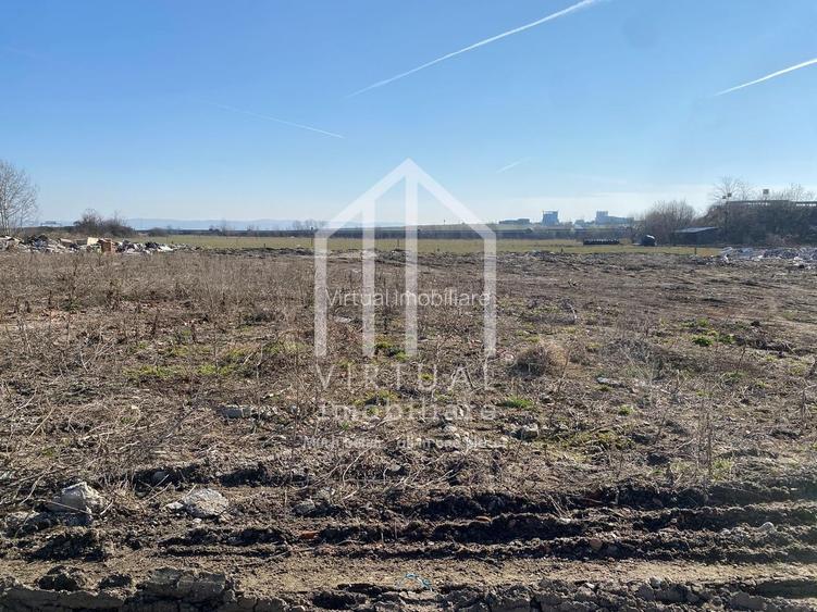 Teren intravilan si extravilan, suprafata 16,310 mp,  langa Autostrada - 7