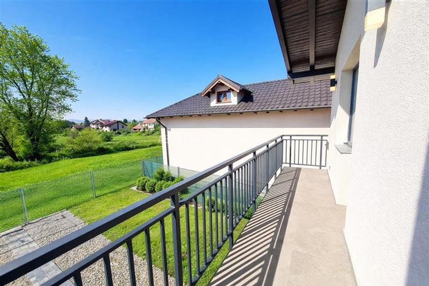 Casa moderna,mobilata,utilata,incalzire parsoseala:confort,liniste si natura la - 23