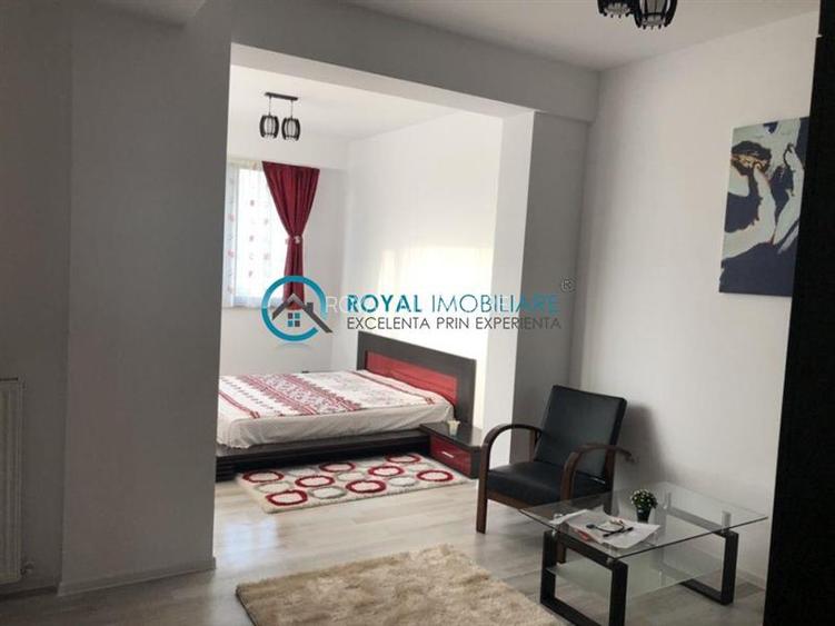 Royal Imobiliare - Inchiriere Apartament Penthouse cu 3 camere zona 9 Mai - 6
