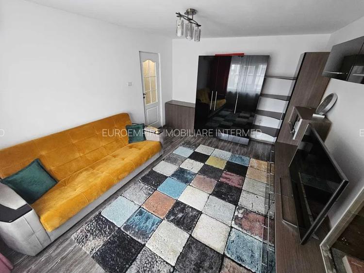 Apartament 3 camere decomandate zona Casa de Cultura - 8