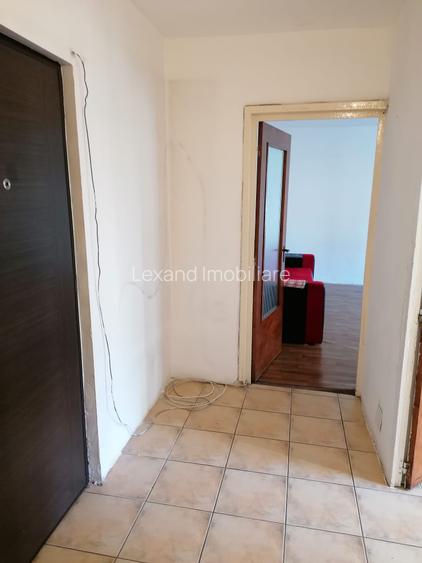 Apartament decomandat cu doua camere zona Calea Bucuresti - 5