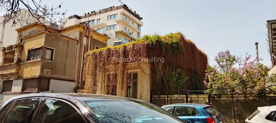 Piata Victoriei, casa ( se poate demola),  demolabila/ renovabila, pentru P+3 - 2