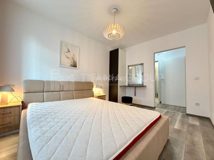 Apartament spatios 3 camere decomandat, parcare, zona Coresi, 3-6 luni - 12