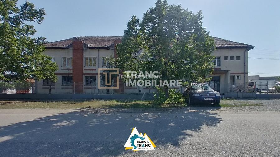 Clădire împunătoare de 540 mp pe 2 nivele în Sânnicolau Mic - 3