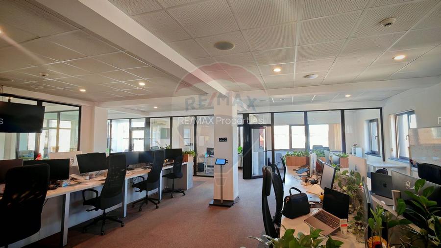 Cladire de birouri de 943.29mp de vânzare în zona Hipodrom 1 - 12