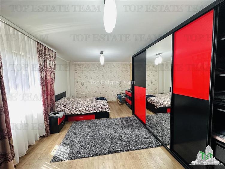 Vila superba 360 mp construiti, 524 mp curte, 6 camere, P+1+M ROSU - 14