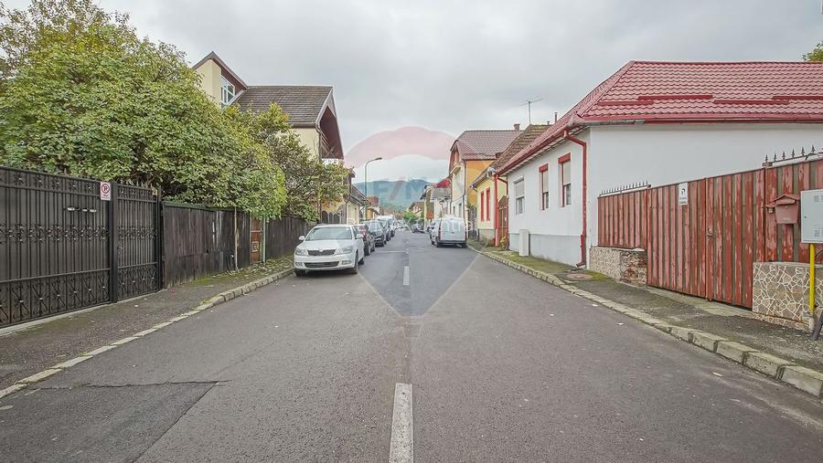 CENTRAL - Vila  DE INCHIRIAT  - pretabila diverse businessuri - 30